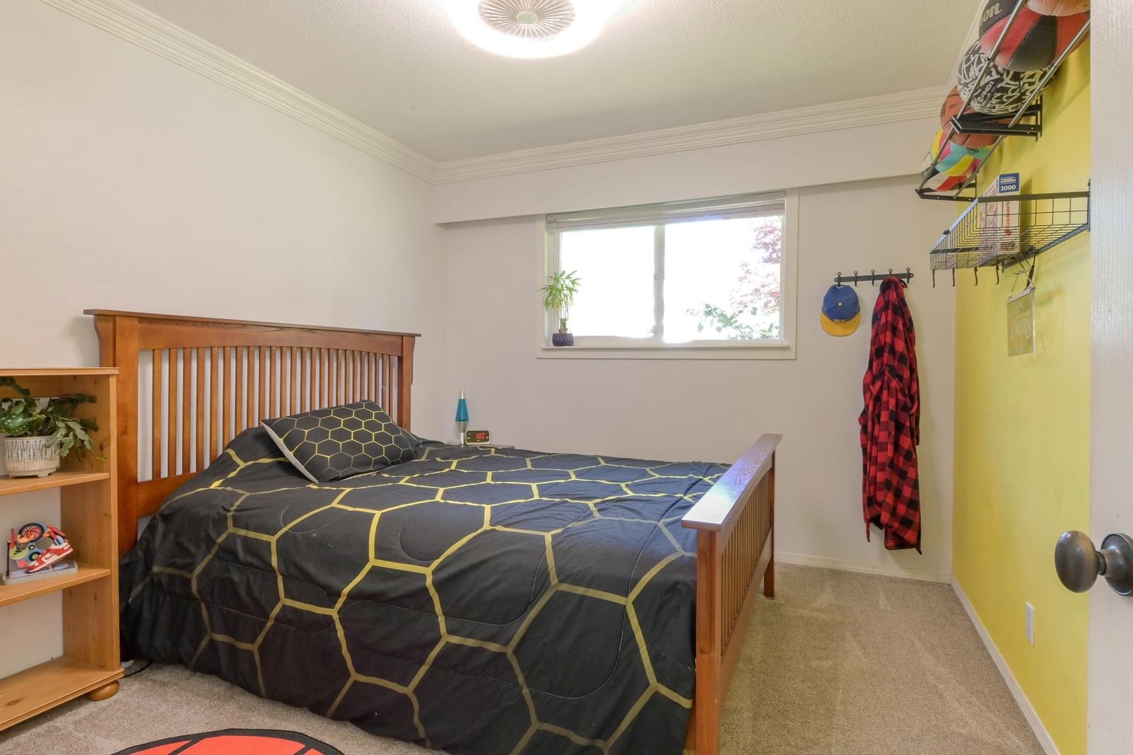 Listing Image 17