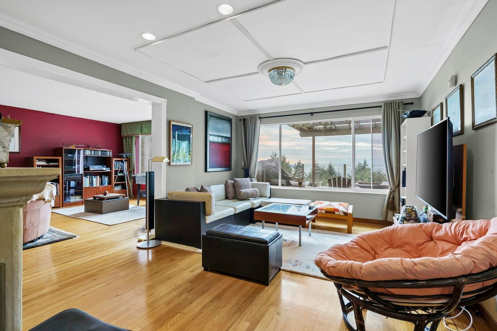 Listing Image 10
