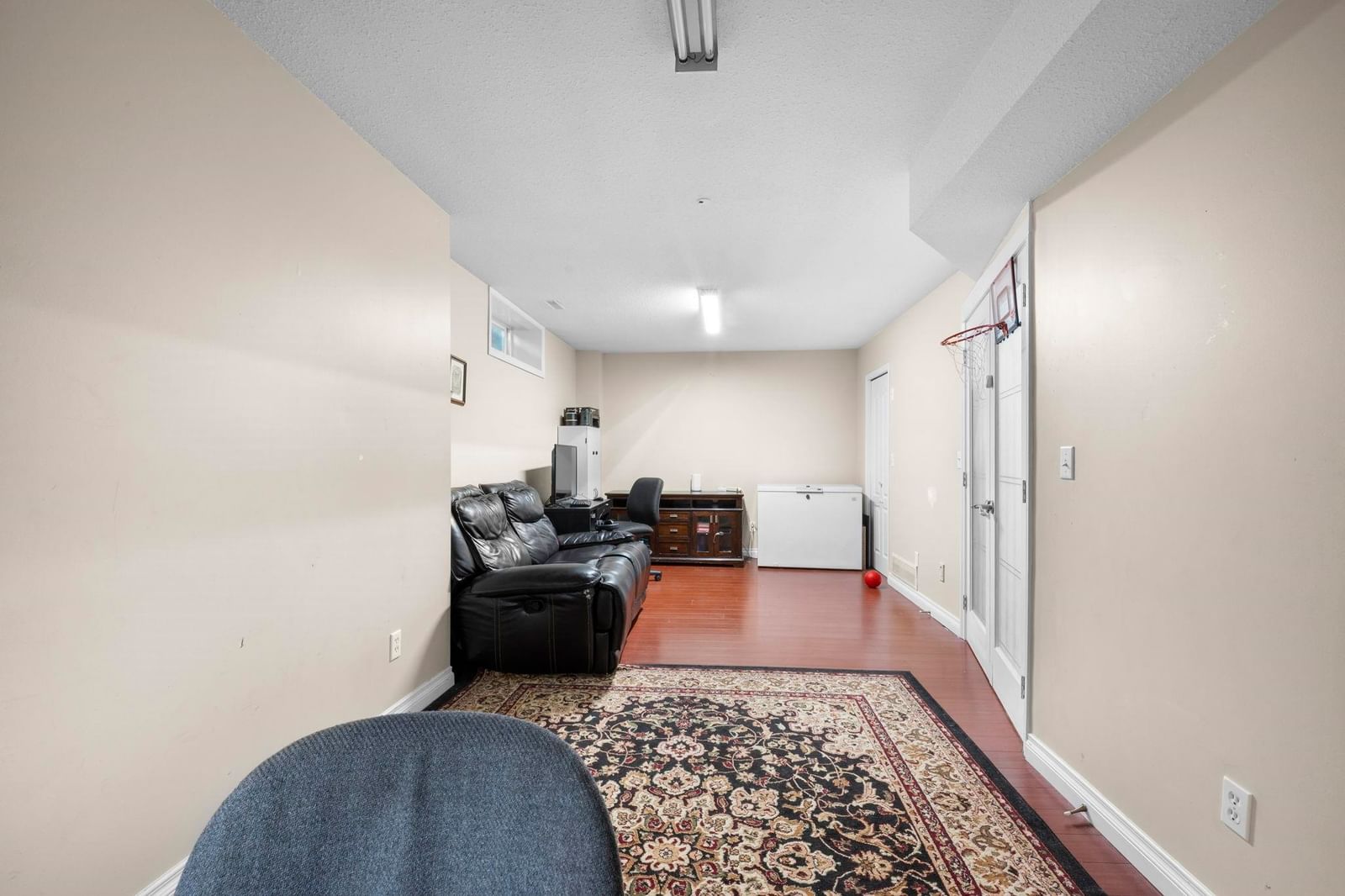 Listing Image 23