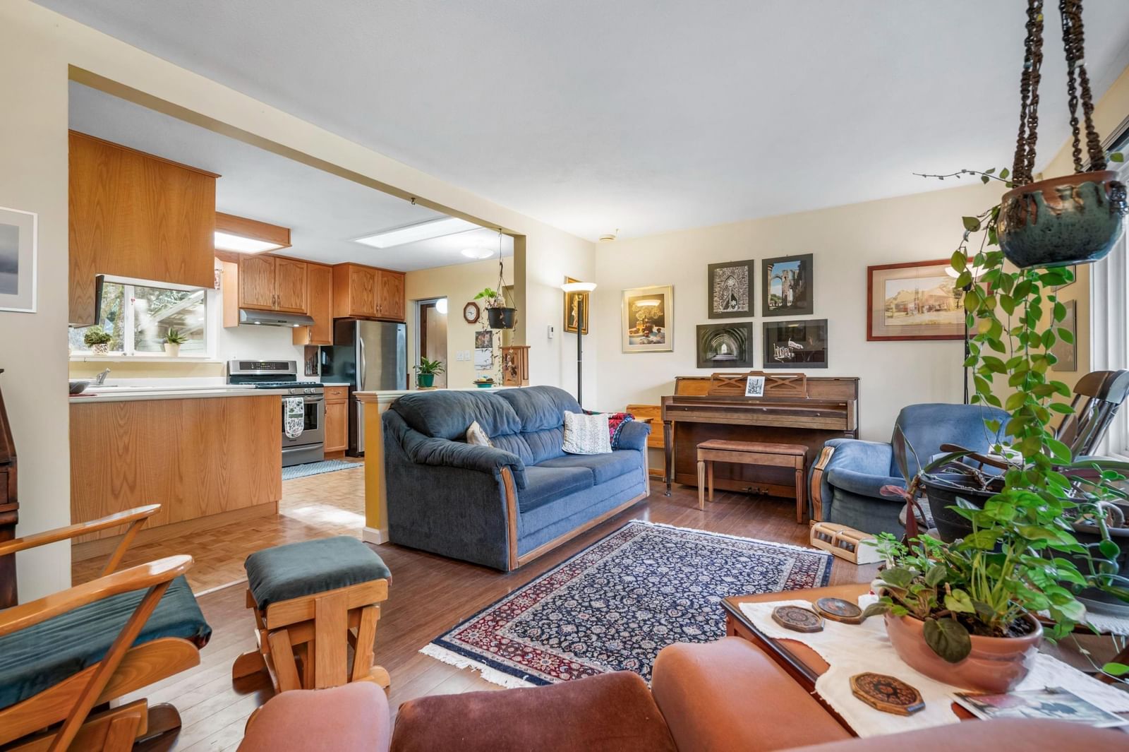 Listing Image 7