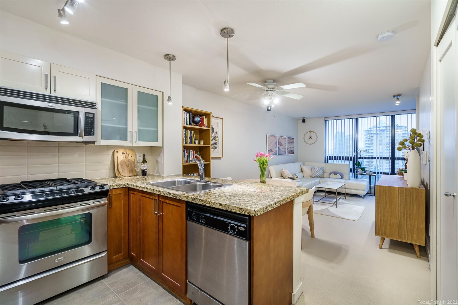 Listing Image 12