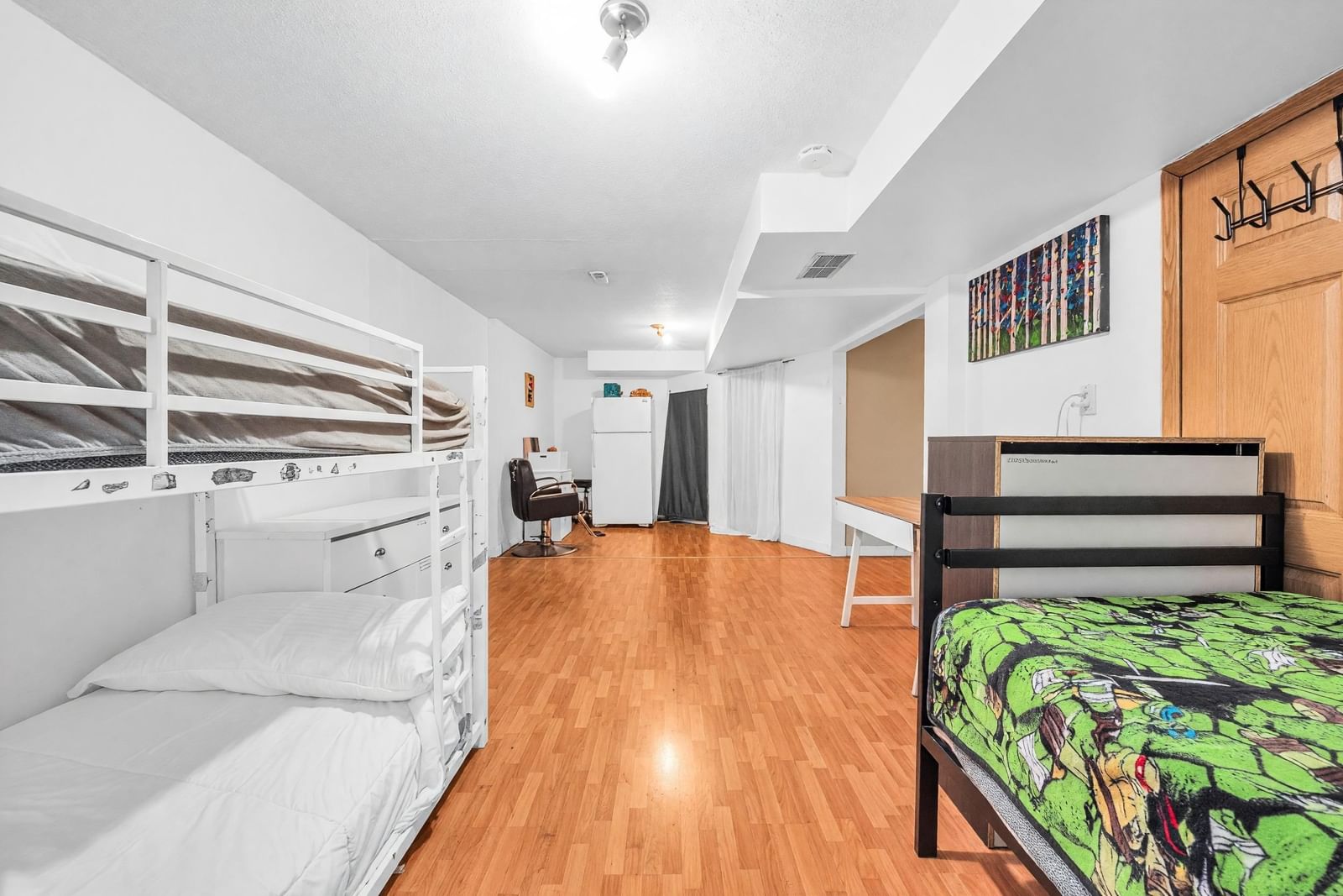 Listing Image 18