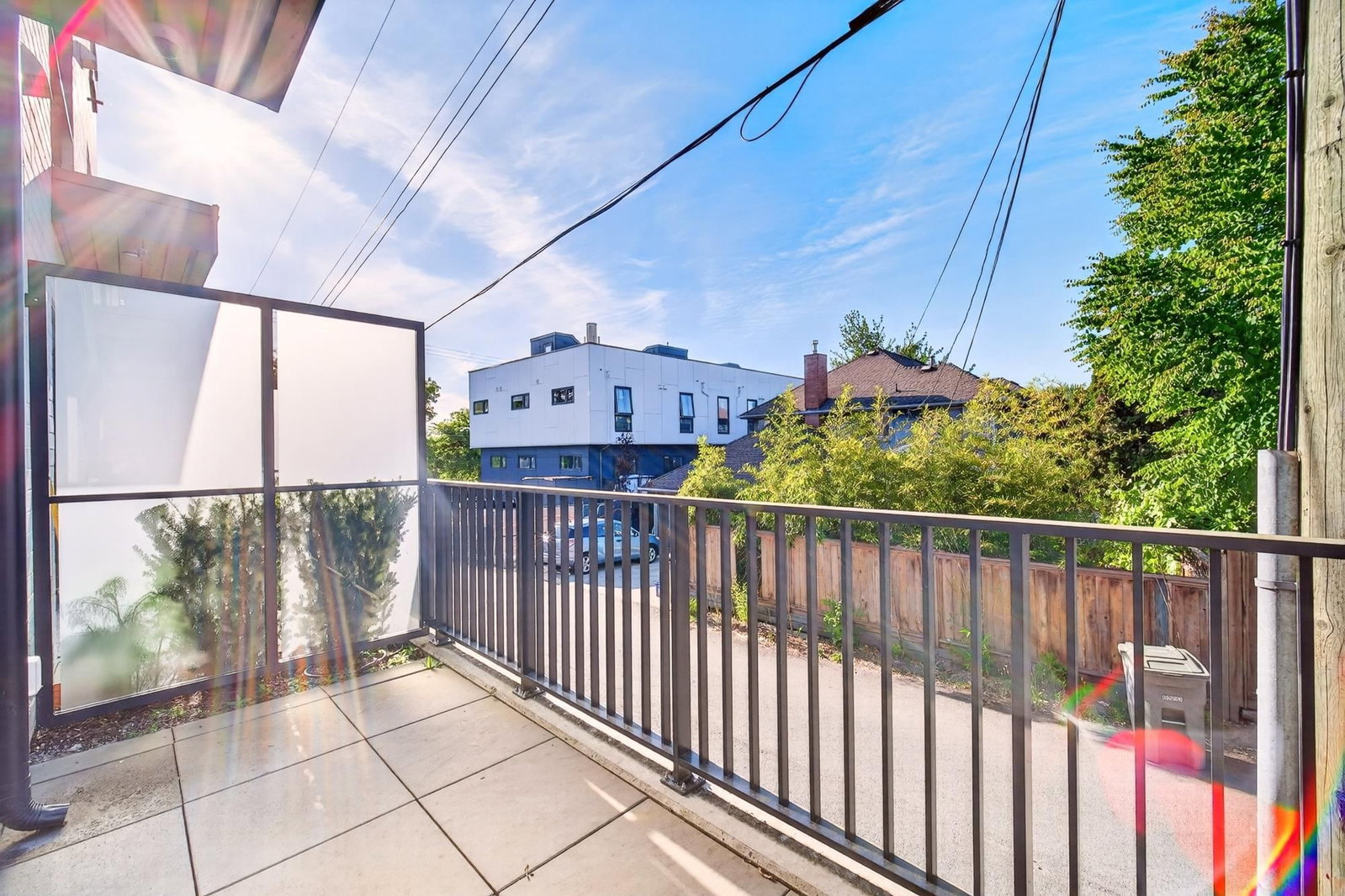 Listing Image 11