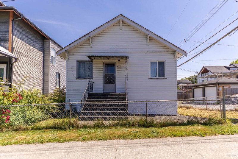 824 Semlin Drive