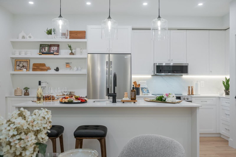 1 Bedroom - 46195 Thomas Road