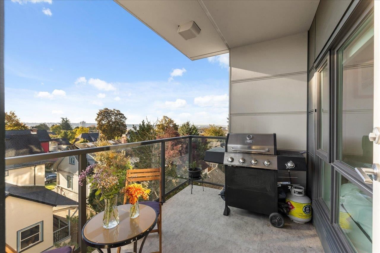 Listing Image 9