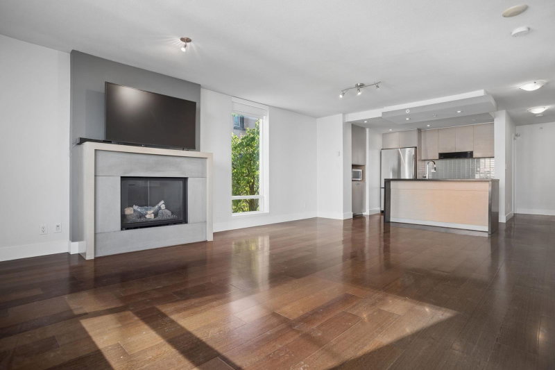 403 - 1530 8th Avenue W