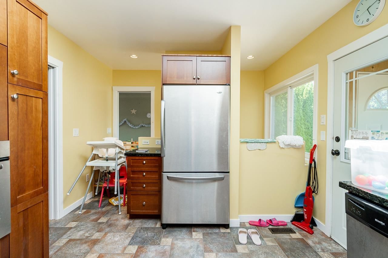 Listing Image 7