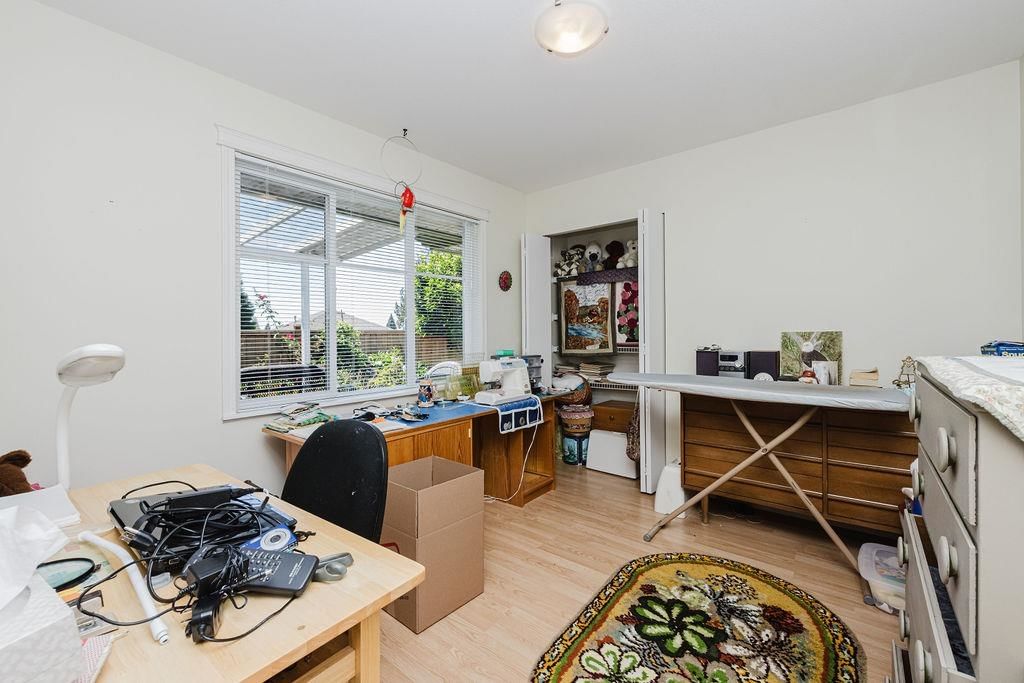 Listing Image 16