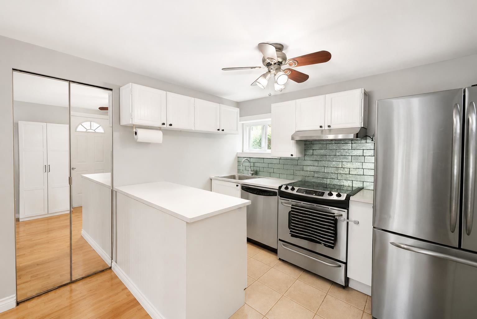 Listing Image 15