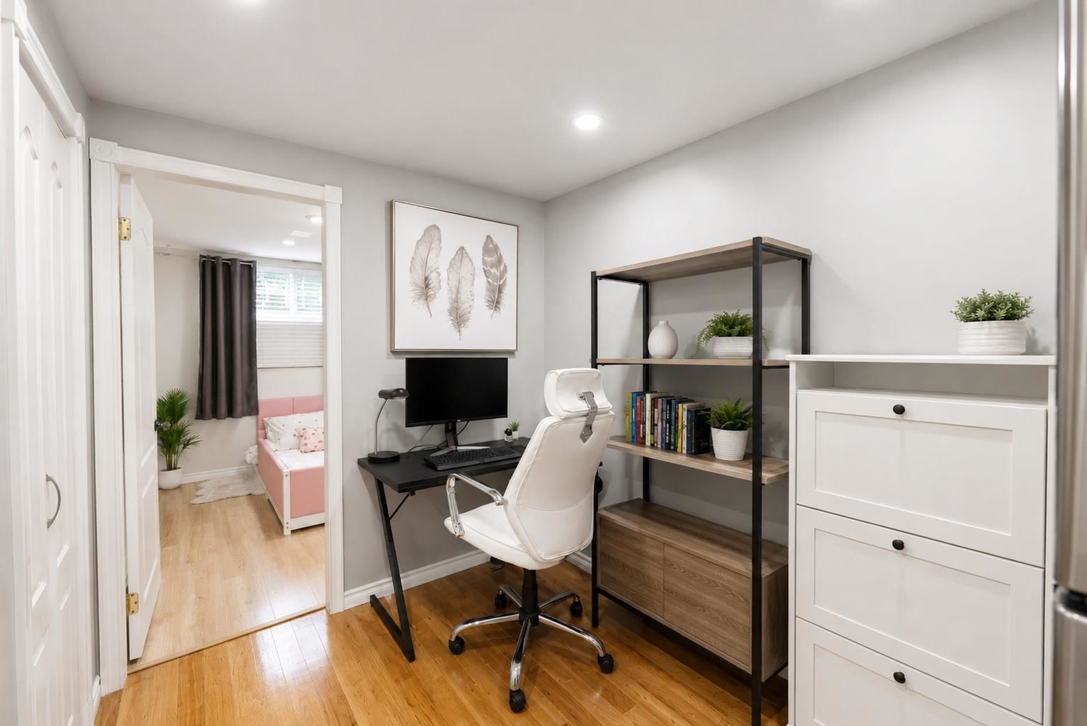 Listing Image 19