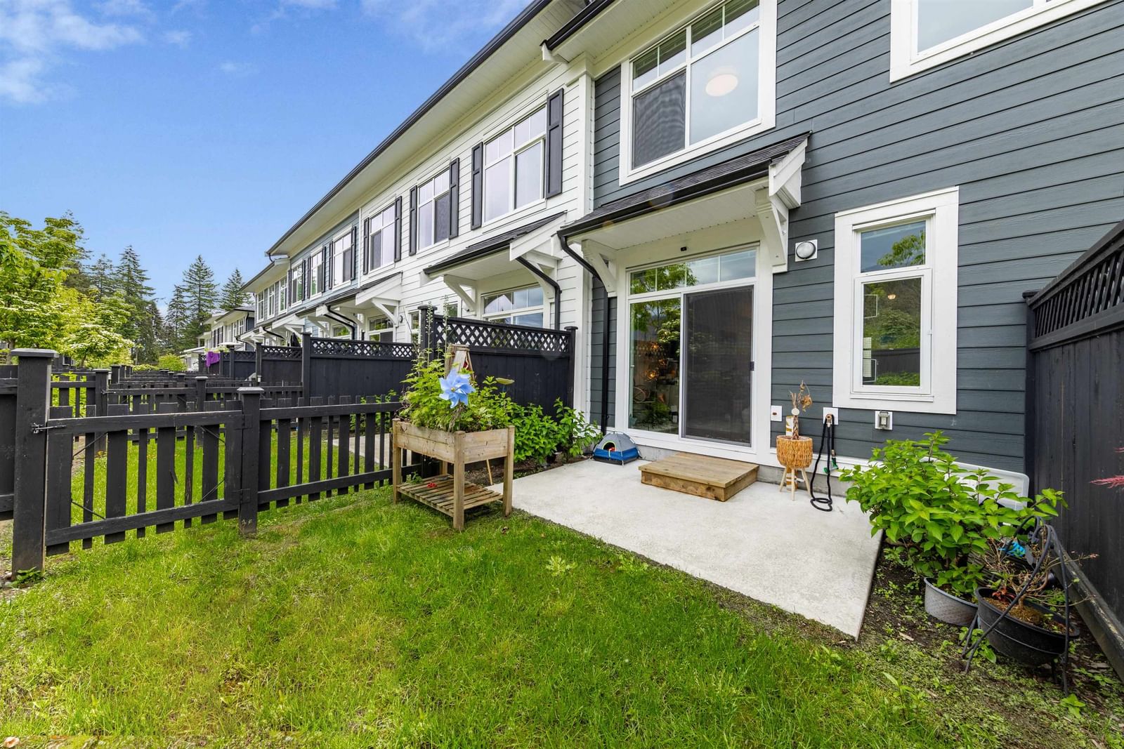 Listing Image 11