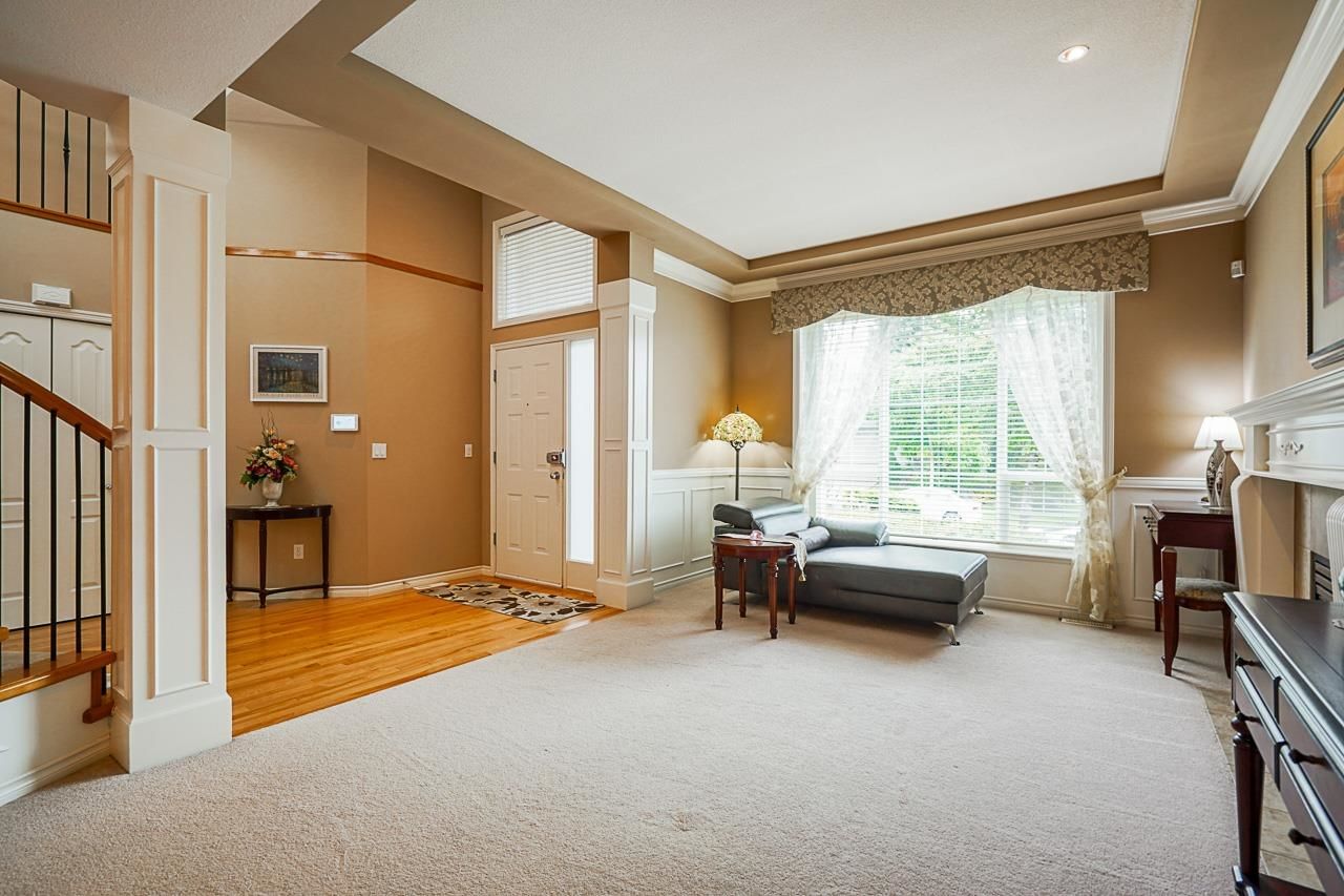 Listing Image 5