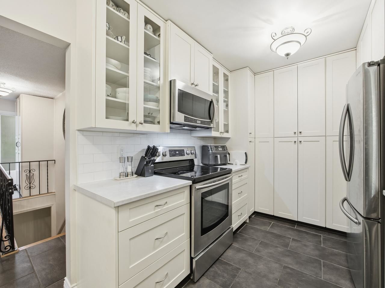 Listing Image 15
