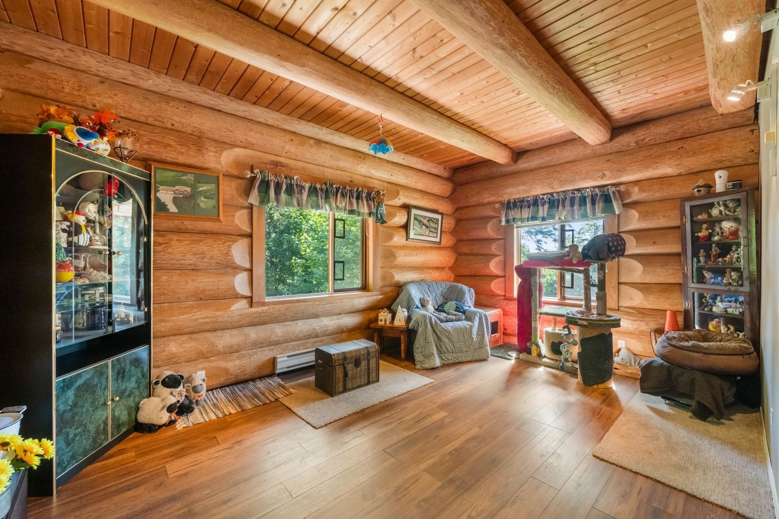 Listing Image 14