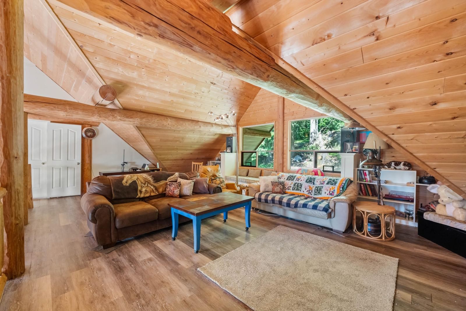 Listing Image 19