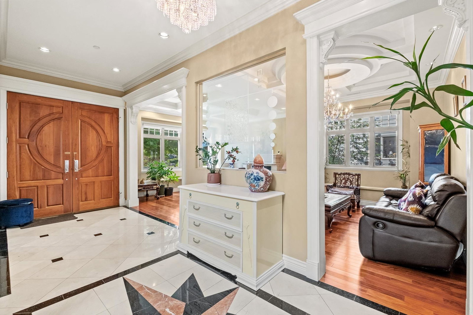 Listing Image 10