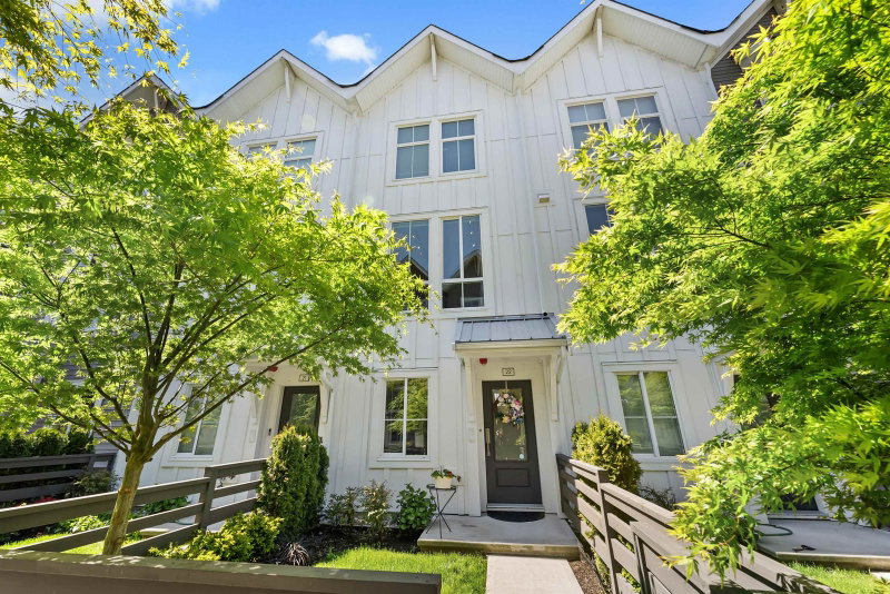 22 - 4656 Orca Way