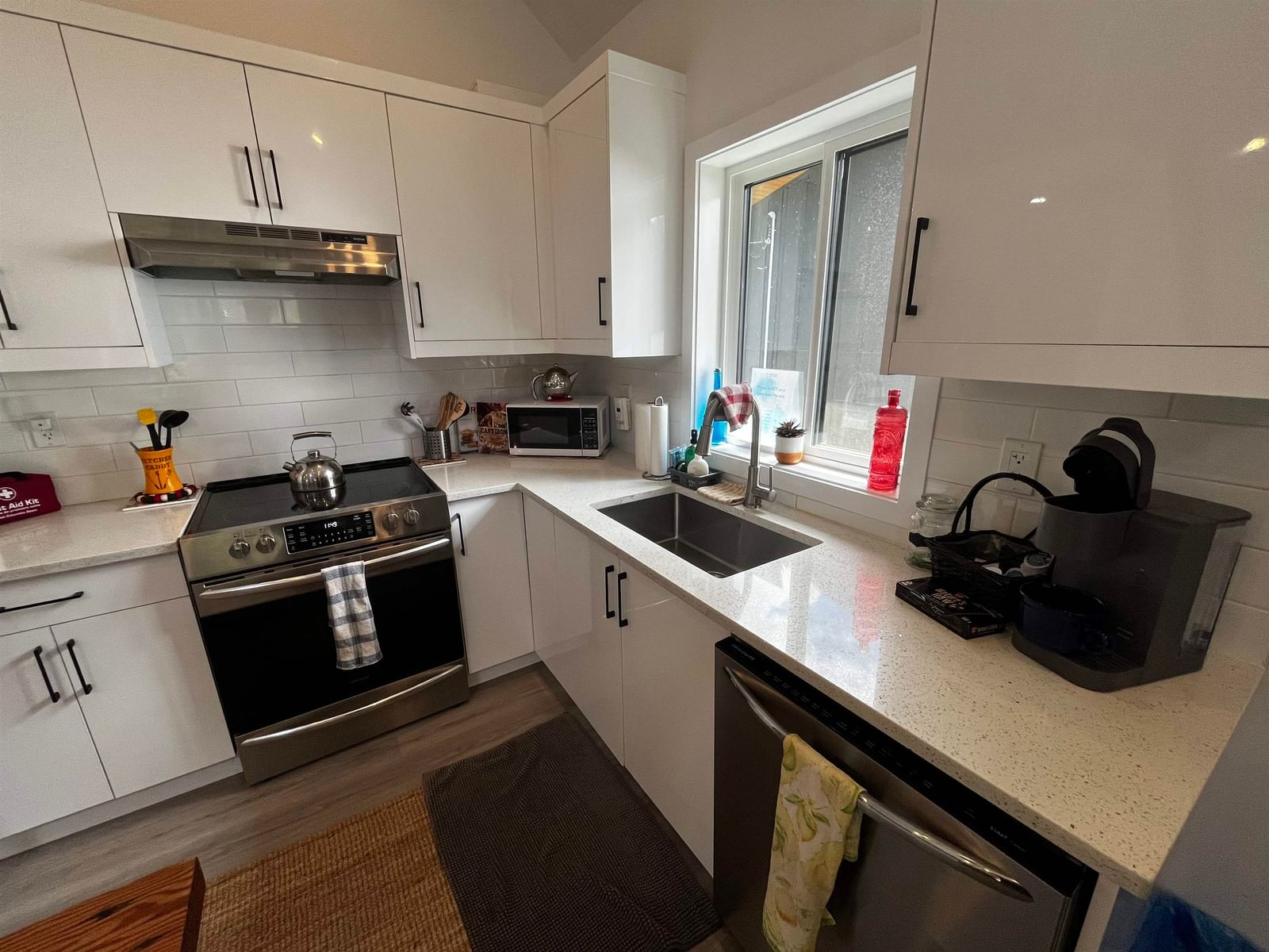 Listing Image 14
