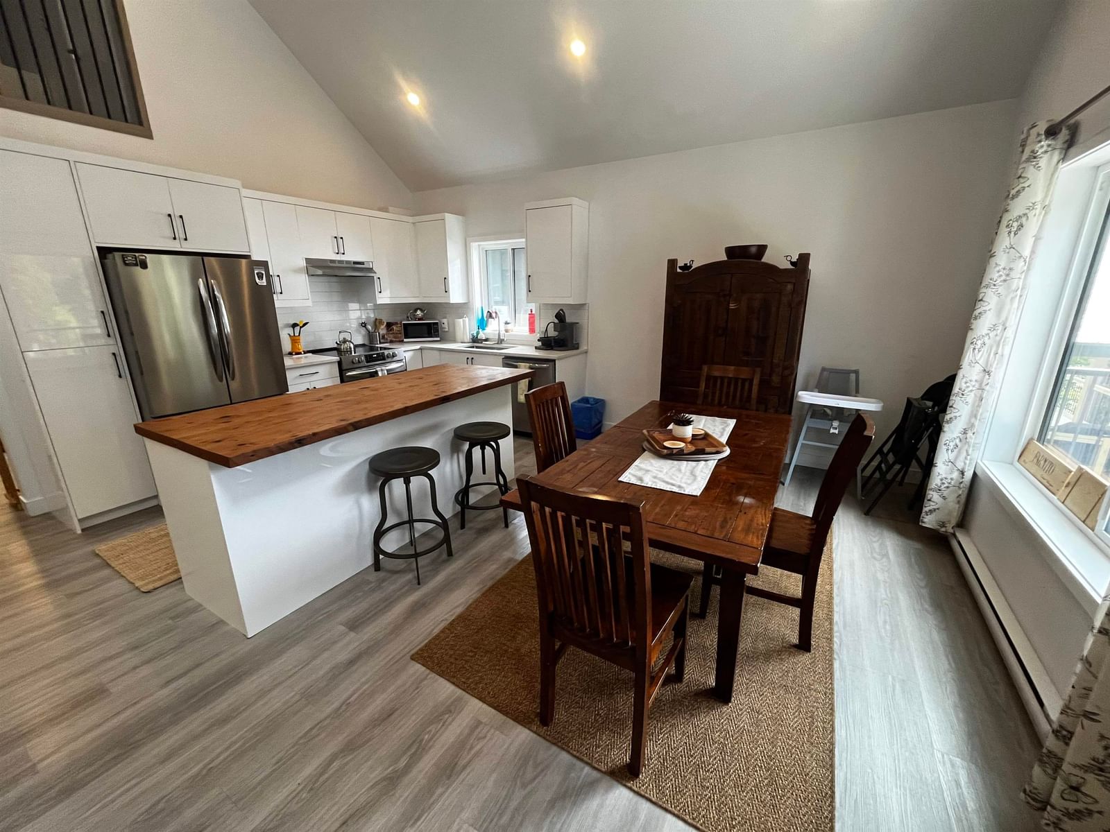 Listing Image 9