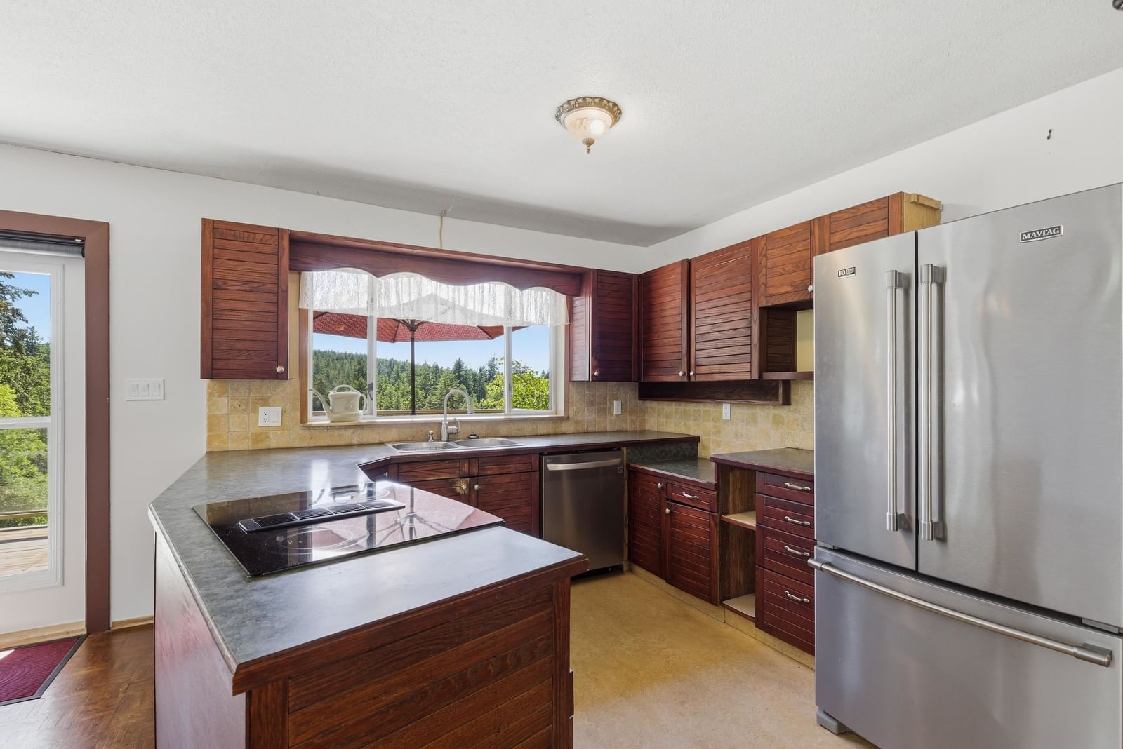 Listing Image 8