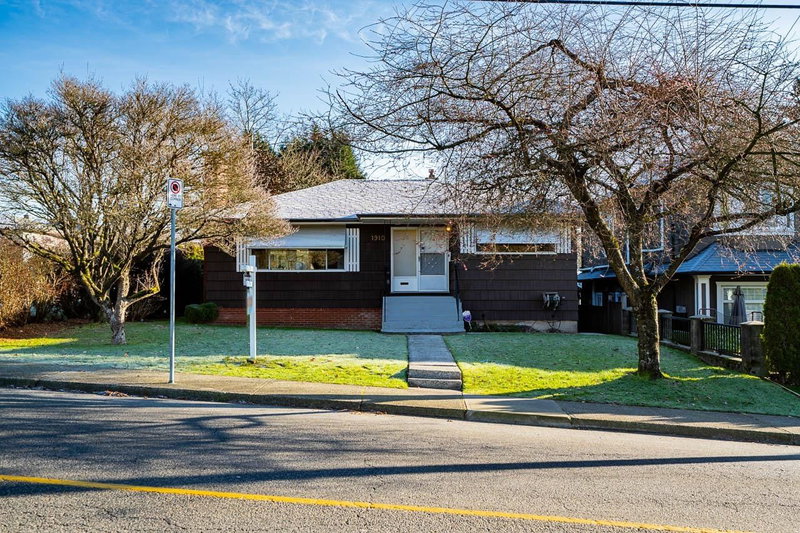 1910 Holdom Avenue, Burnaby, British Columbia