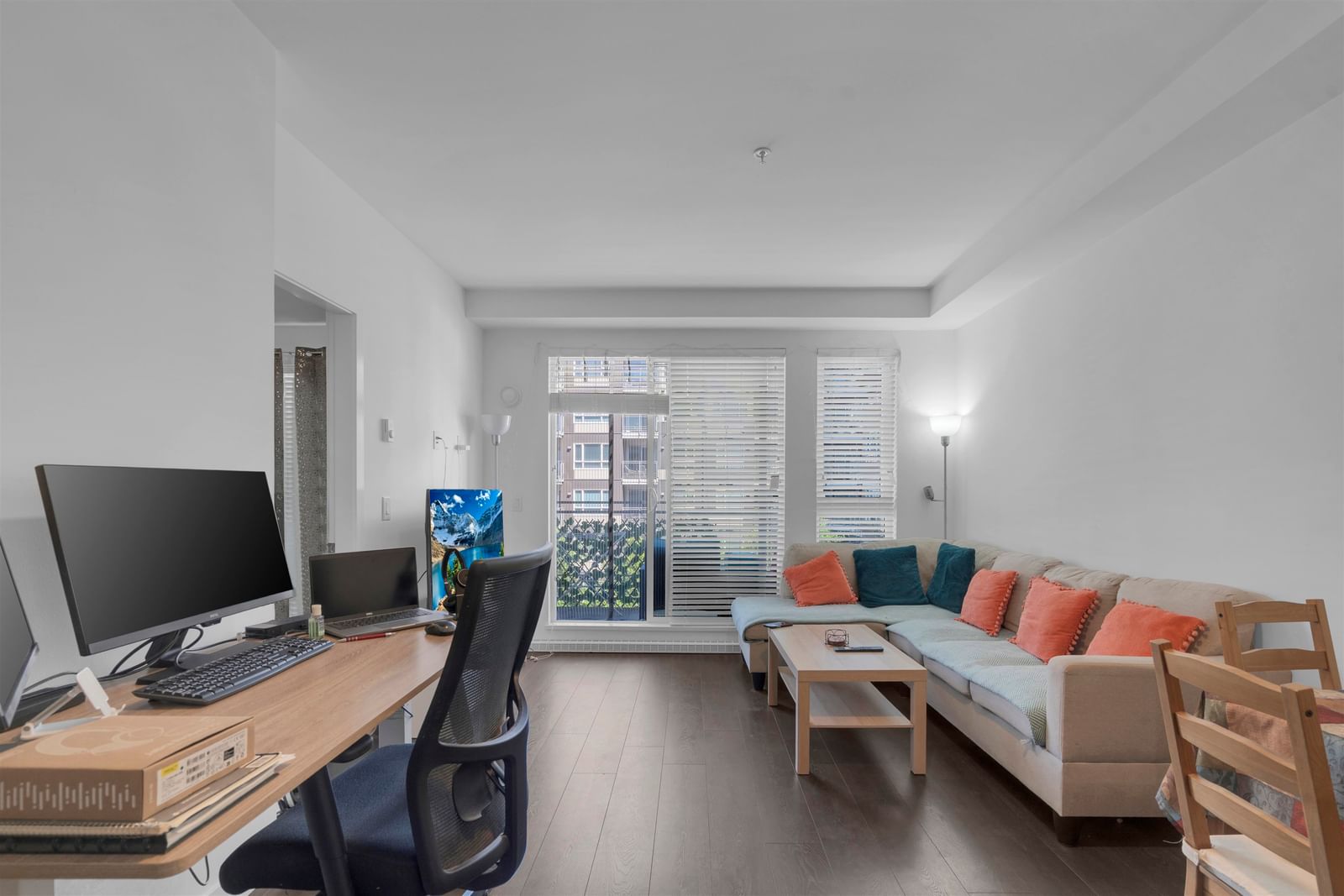 Listing Image 10