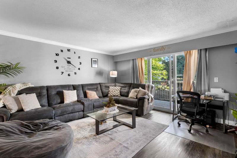29 - 33293 Bourquin Crescent E