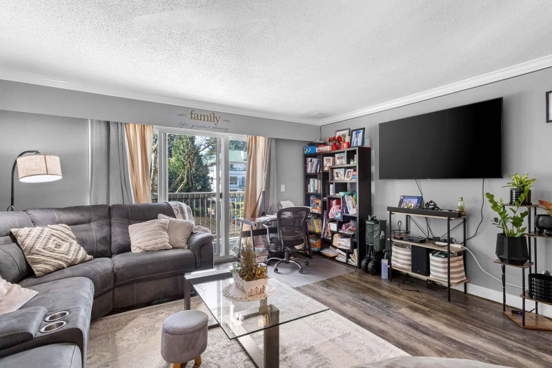 29 - 33293 Bourquin Crescent E