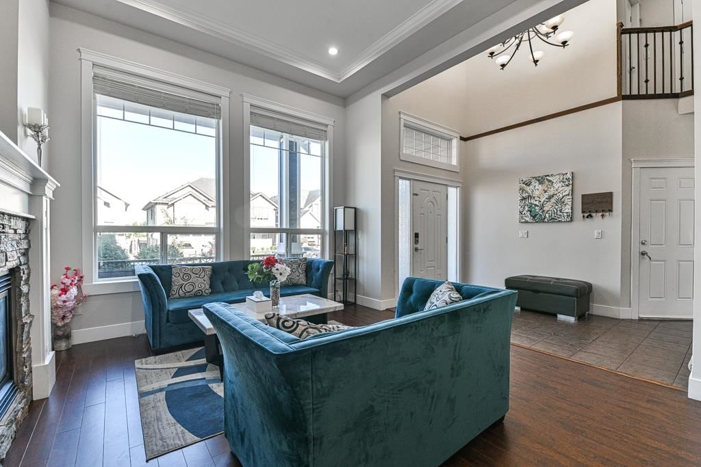 Listing Image 11