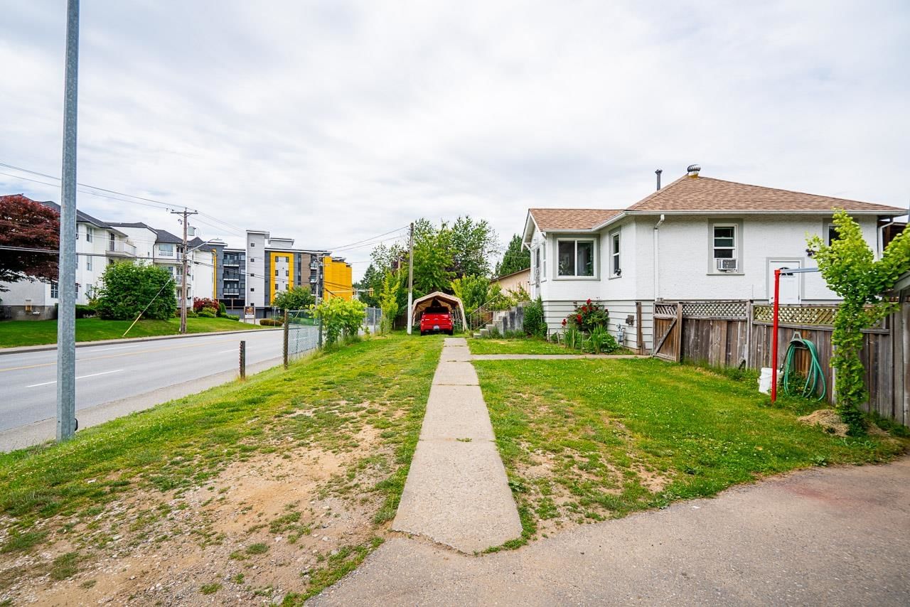 Listing Image 4
