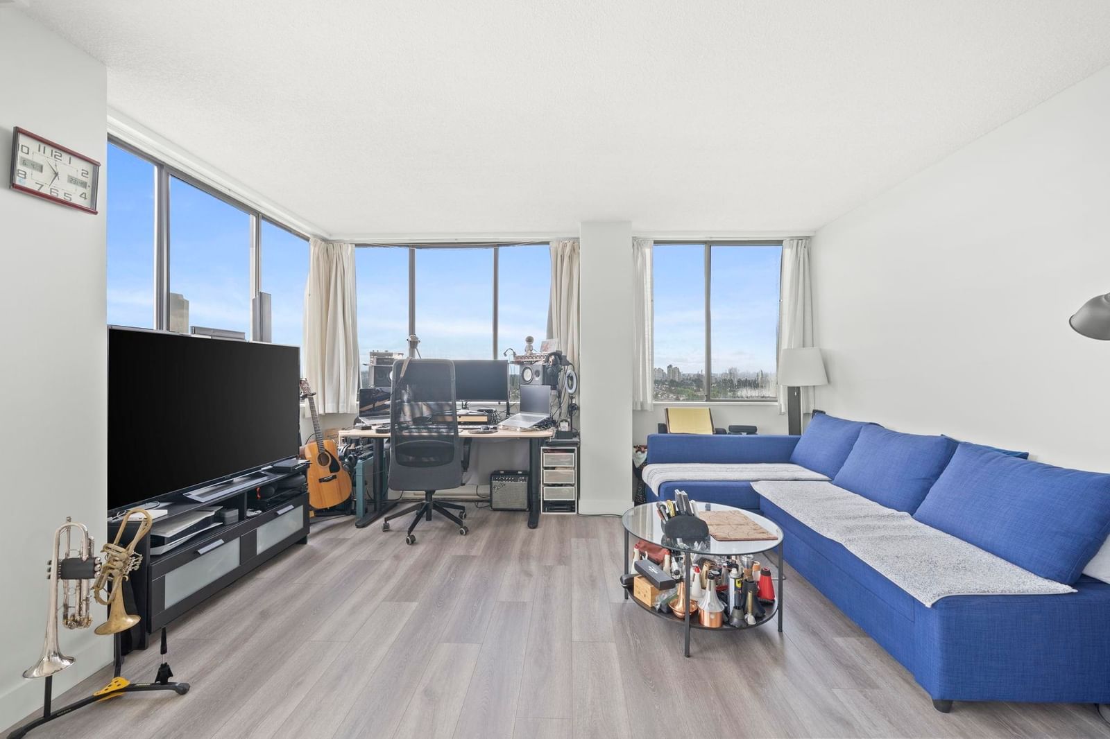 Listing Image 19