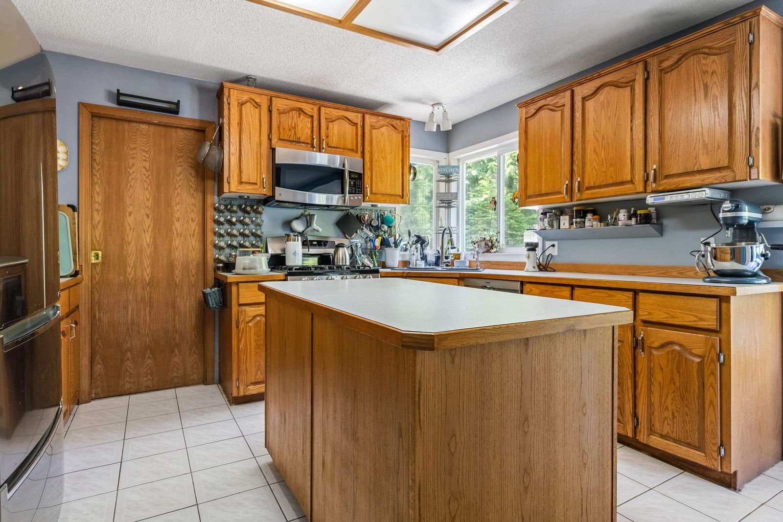 Listing Image 8