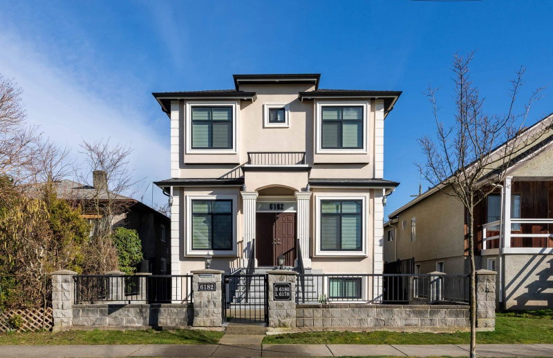 6182 Commercial Street