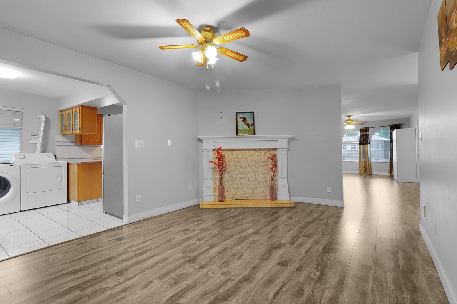 Listing Image 14