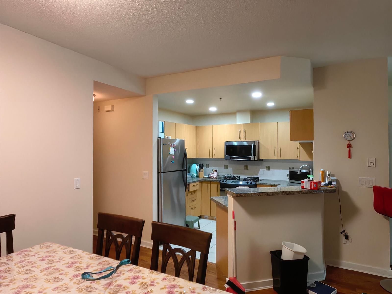 Listing Image 11
