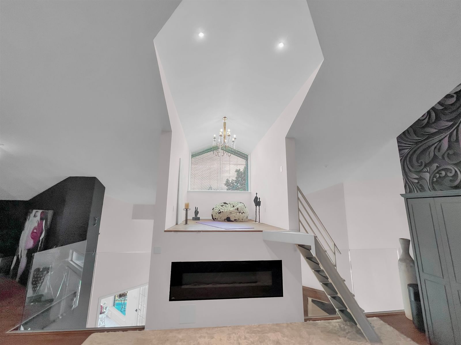 Listing Image 38