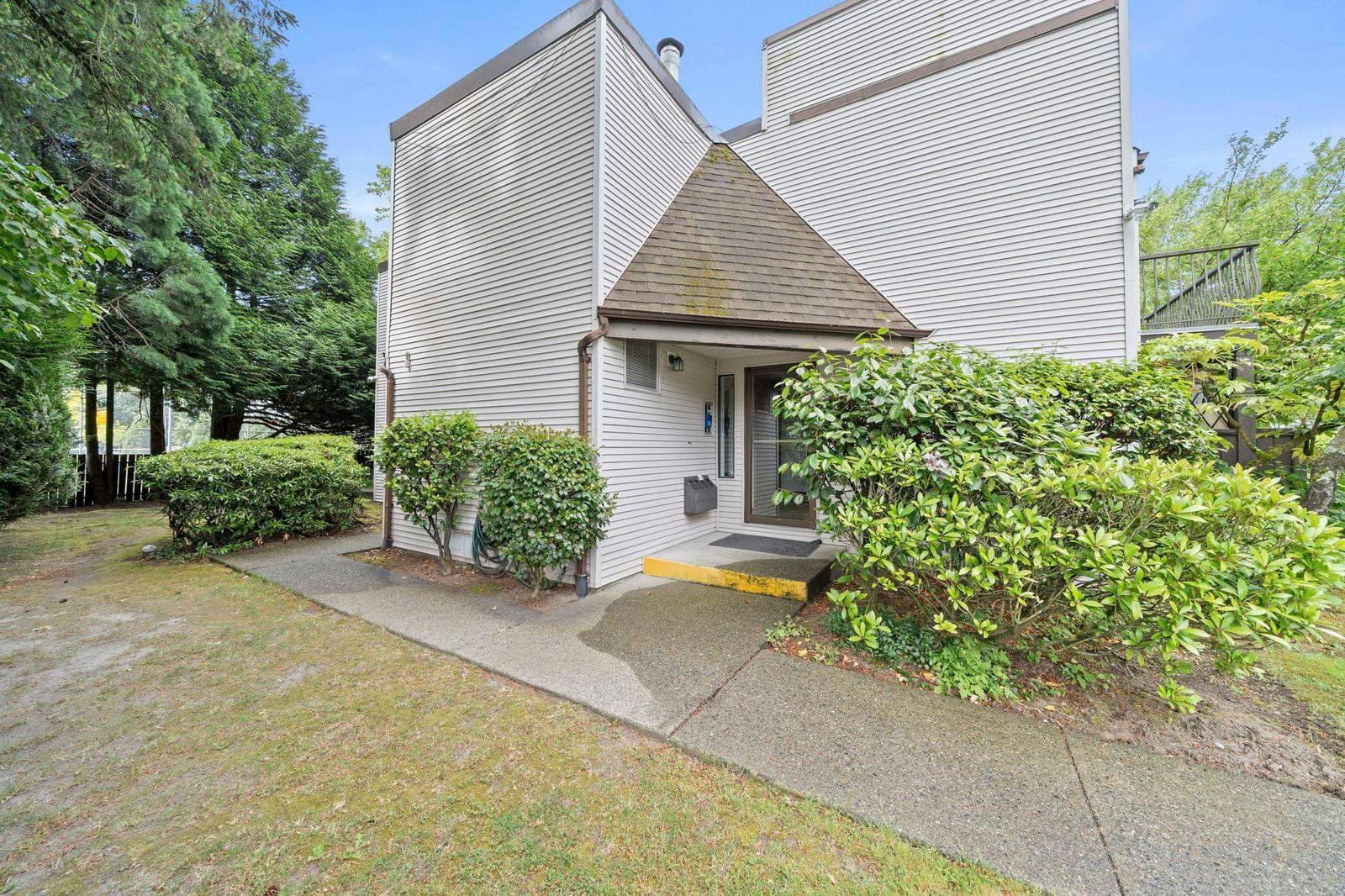 Listing Image 28