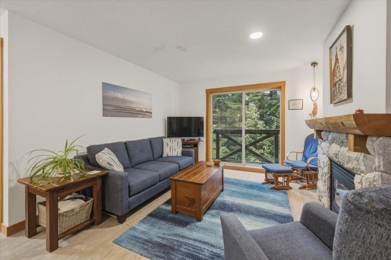 325 - 4660 Blackcomb Way