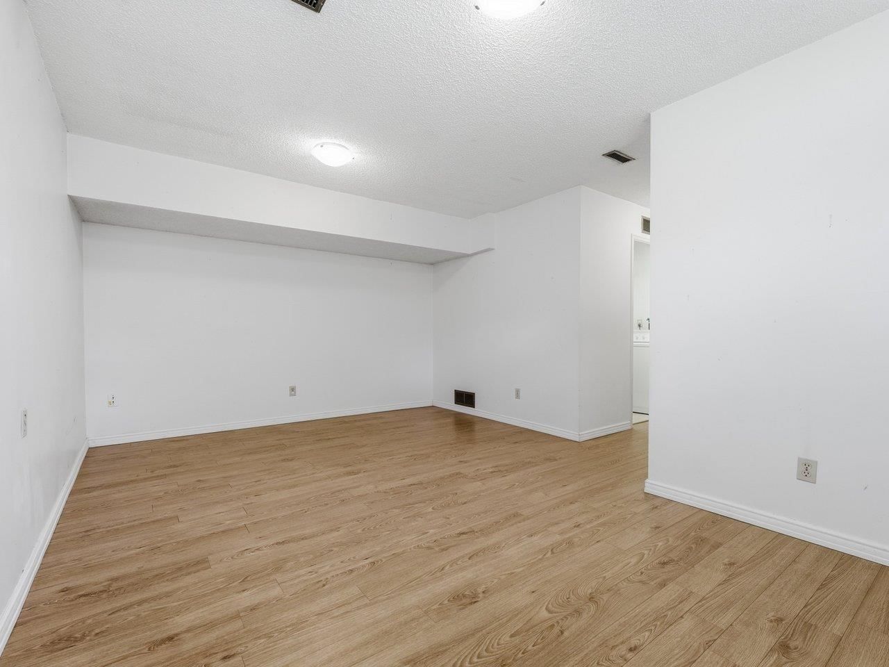 Listing Image 30