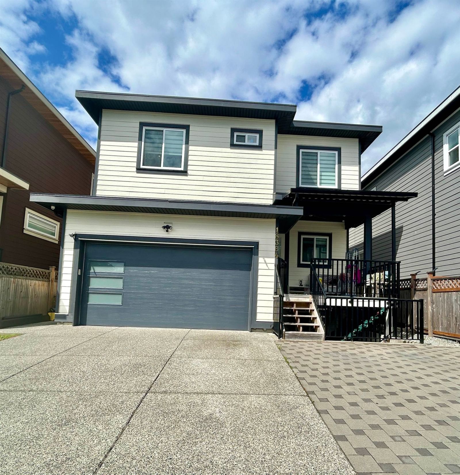 Listing Image 16