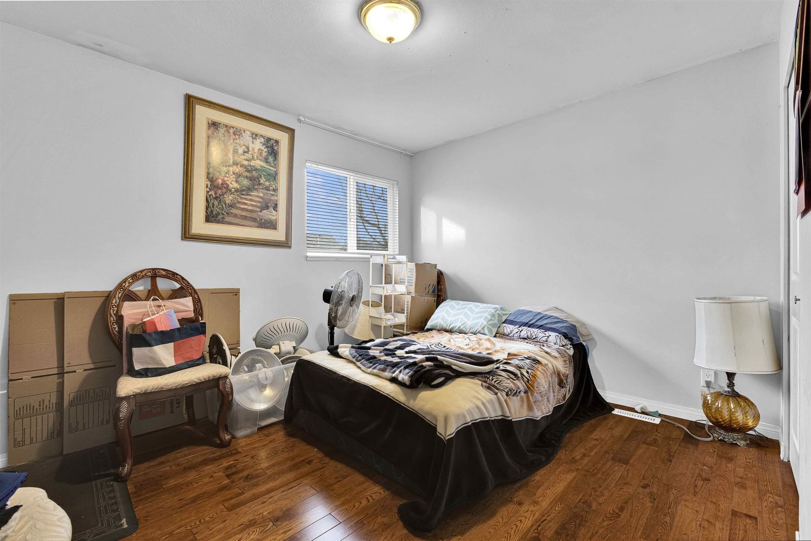Listing Image 21