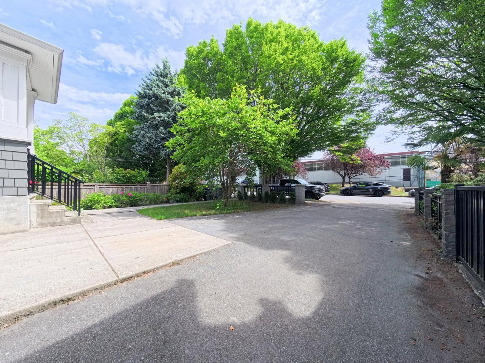 Listing Image 25