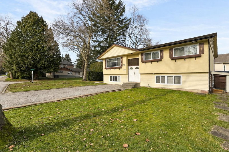 12959 Carluke Crescent