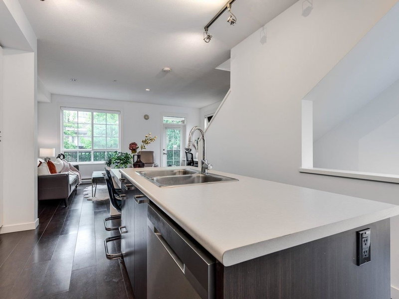 48 - 2423 Avon Place