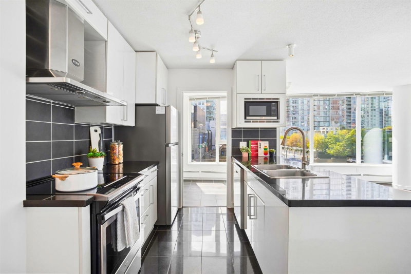 689 Abbott Street #808, Vancouver, British Columbia