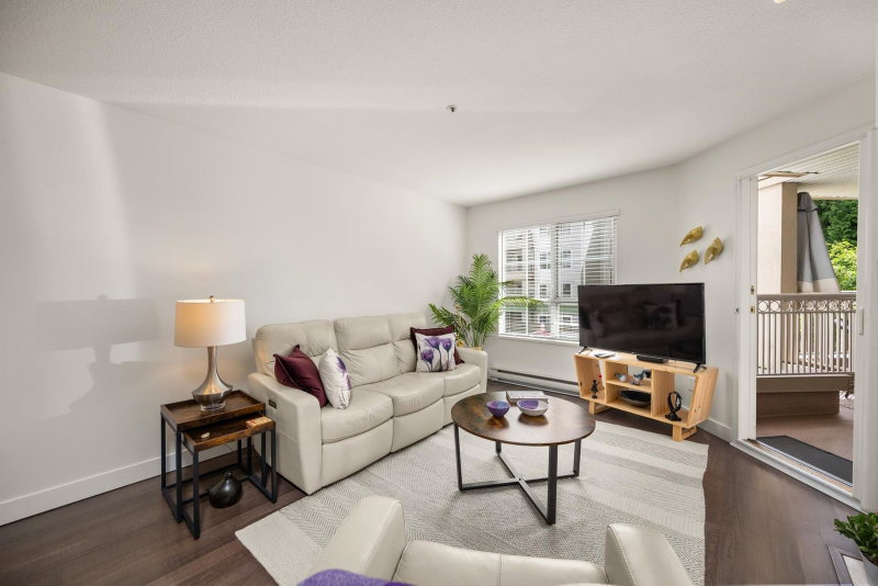 209 - 2975 Princess Crescent