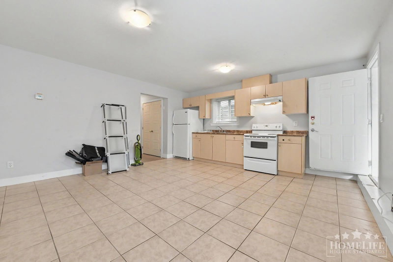 Basement - 6125 148 Street