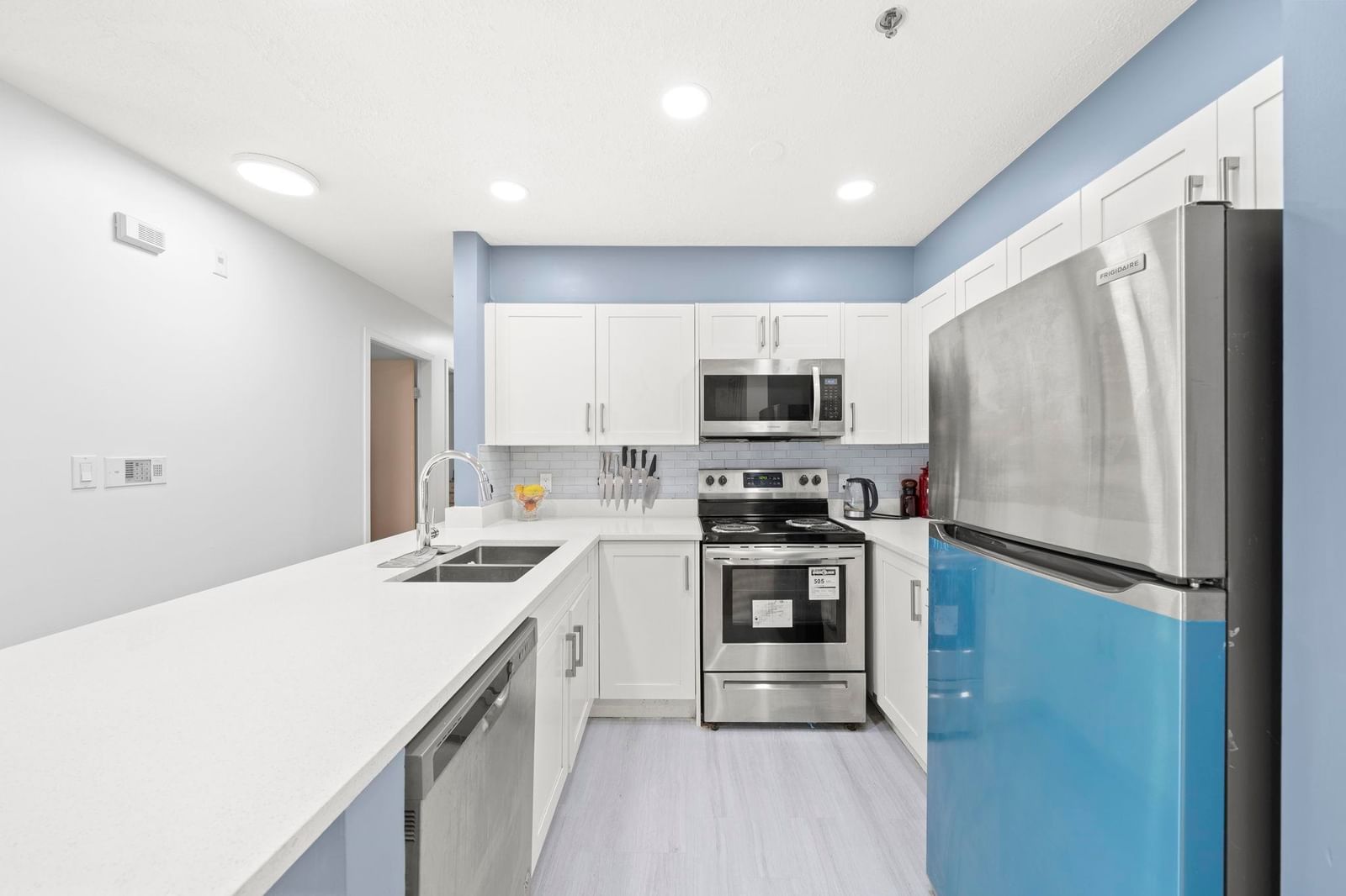 Listing Image 15