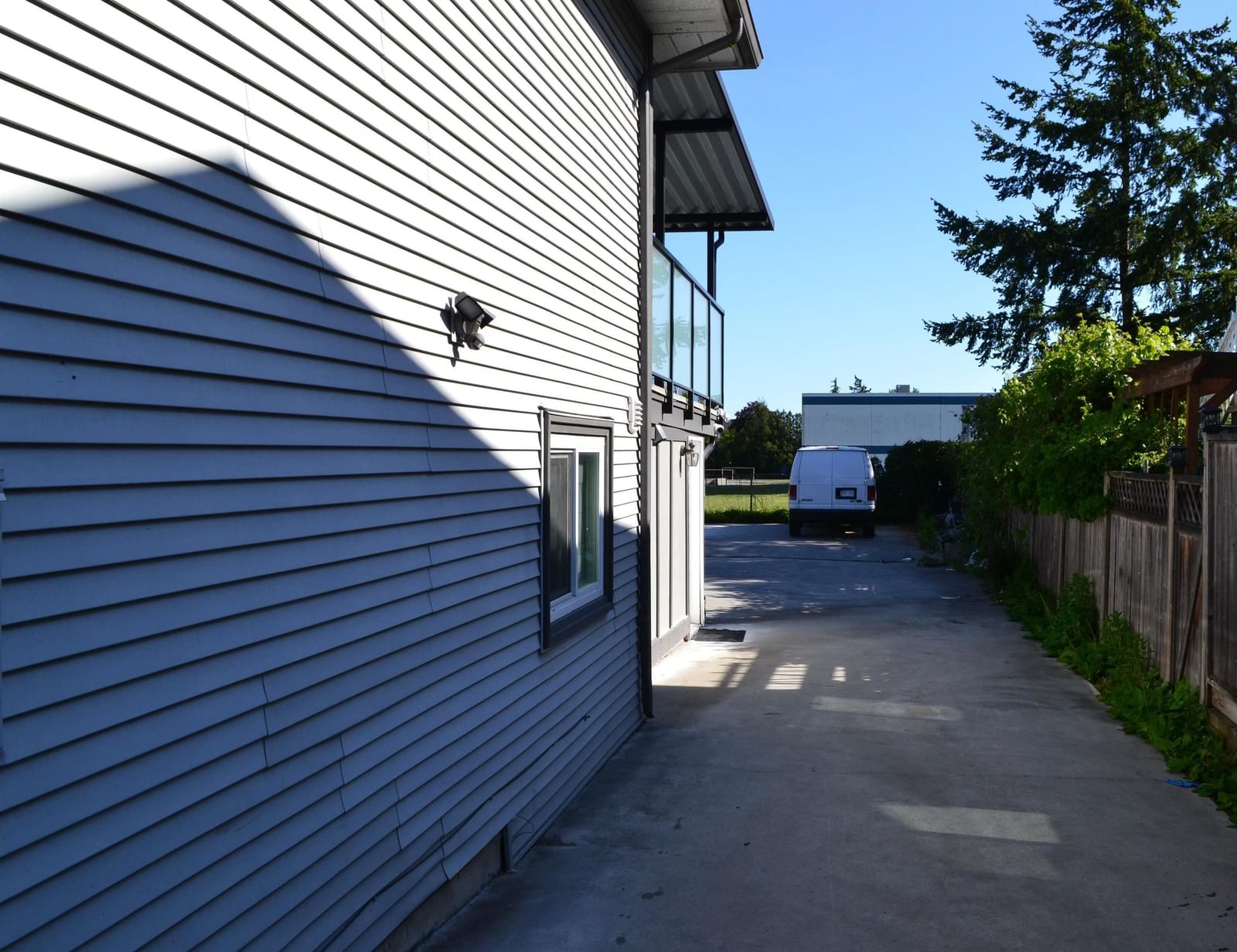 Listing Image 17